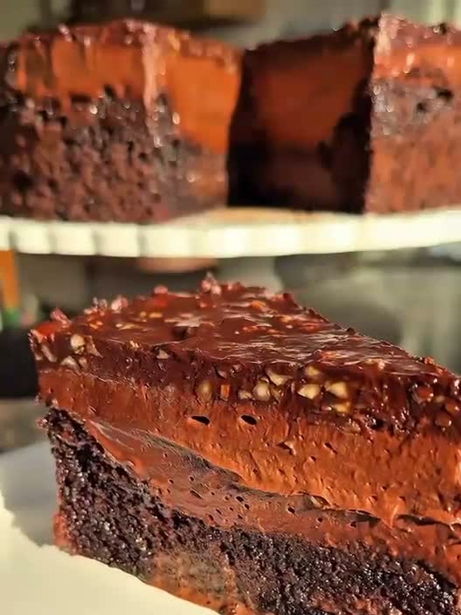 Chocolate mousse cake