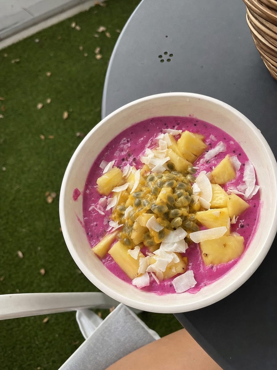Tropical Pitaya Island Bowl, a recipe from The 10-Min Cookbook